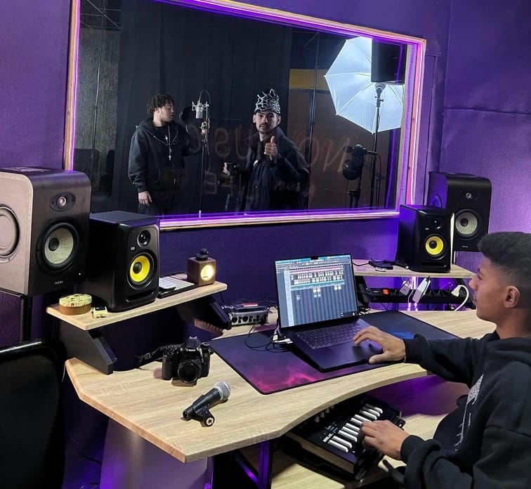 Professional music studio photo 1